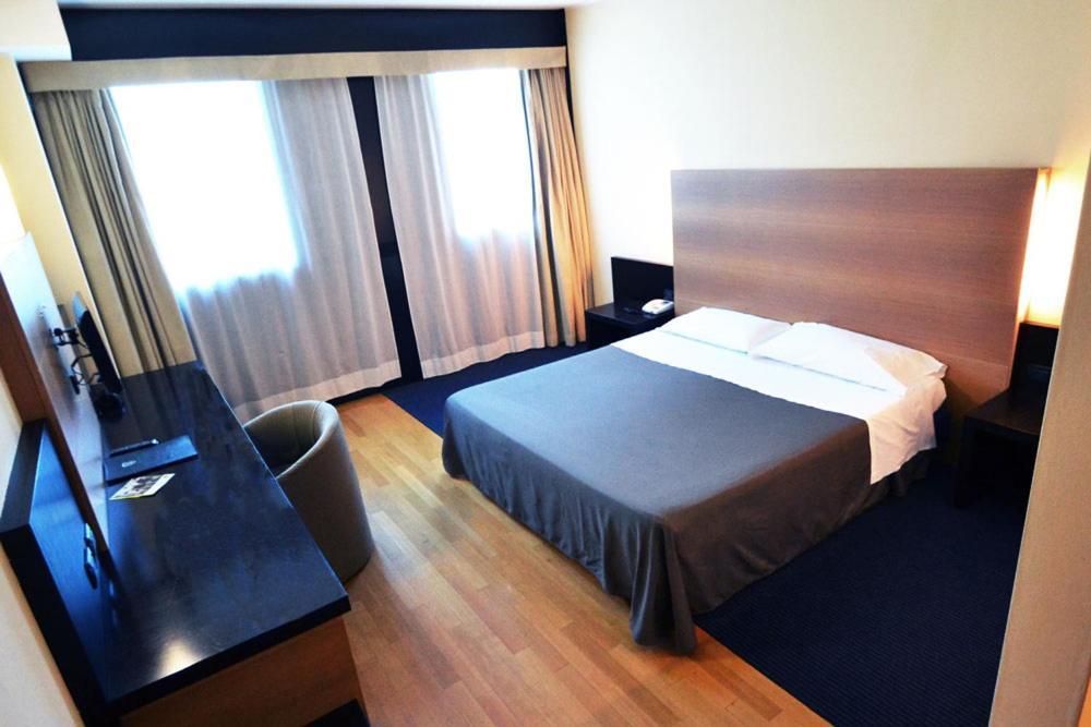 Golf Hotel Milano Opera Buitenkant foto