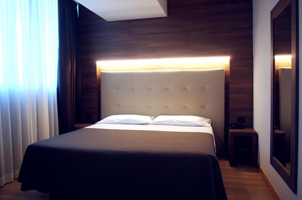Golf Hotel Milano Opera Buitenkant foto