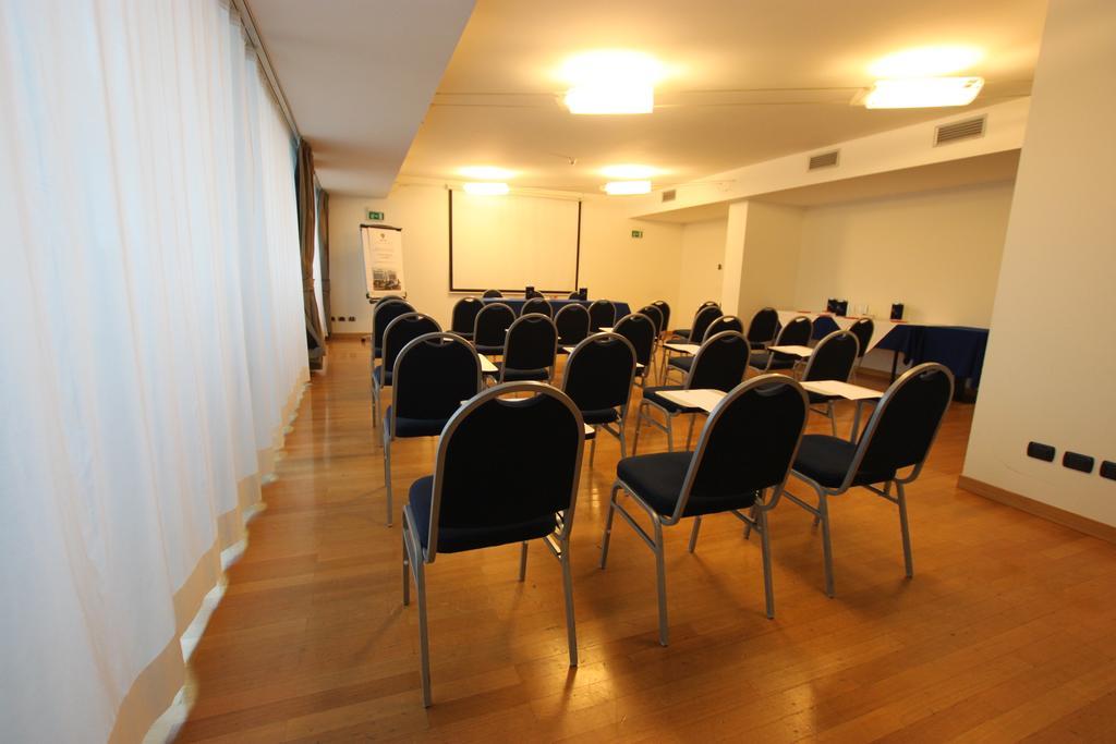 Golf Hotel Milano Opera Buitenkant foto