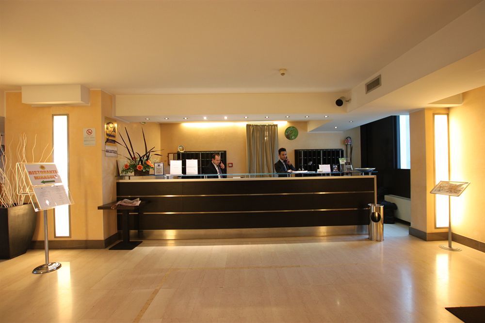 Golf Hotel Milano Opera Buitenkant foto